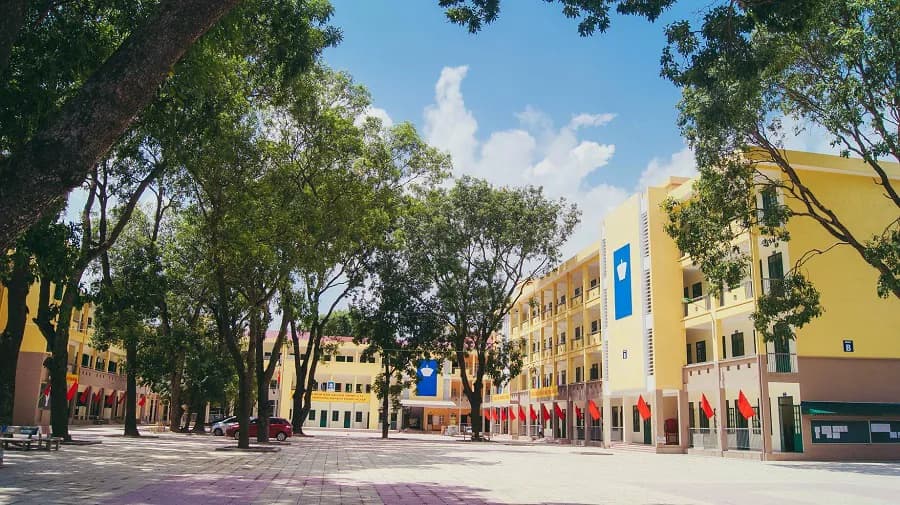 Đạt chuẩn Quốc gia năm 2005