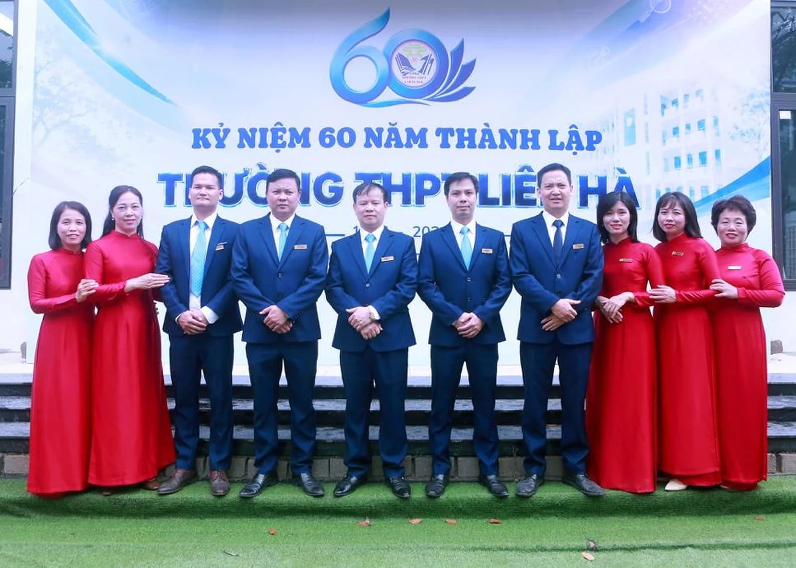 Tập thể Tổ Vật lý – Công nghệ – Thiết bị